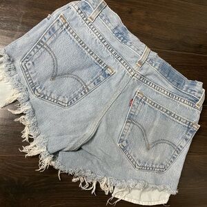Levi’s size 28 shorts